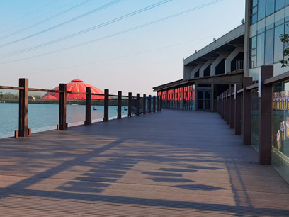 Seaside Serenity: How Composite WPC Decking Thrives in Coastal Environments